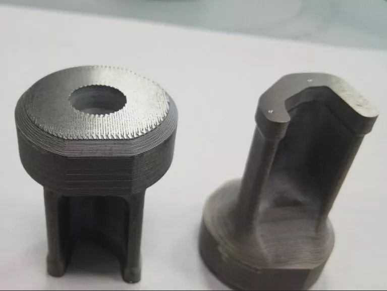 3D tlač kovových strižných tyčí pre valcovňu plechu